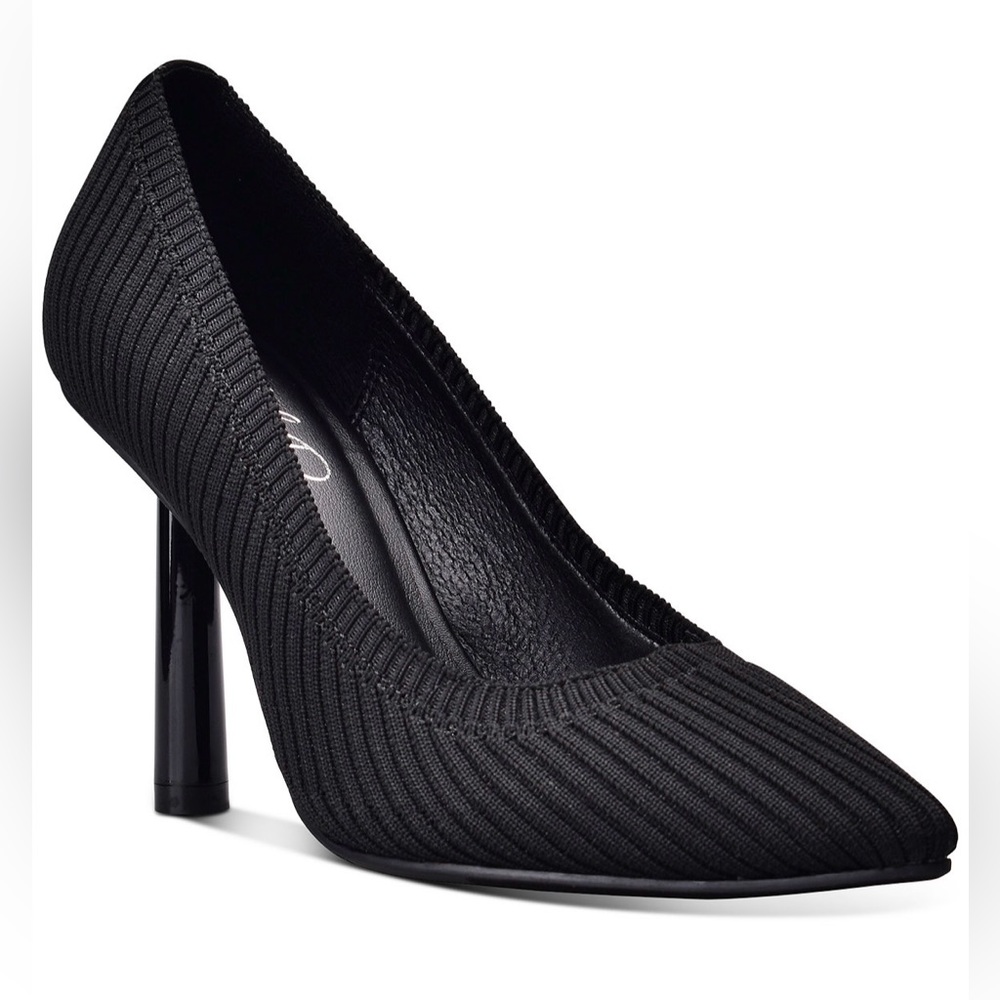 Wild Pair Daliaa Black Pumps, Sz 8